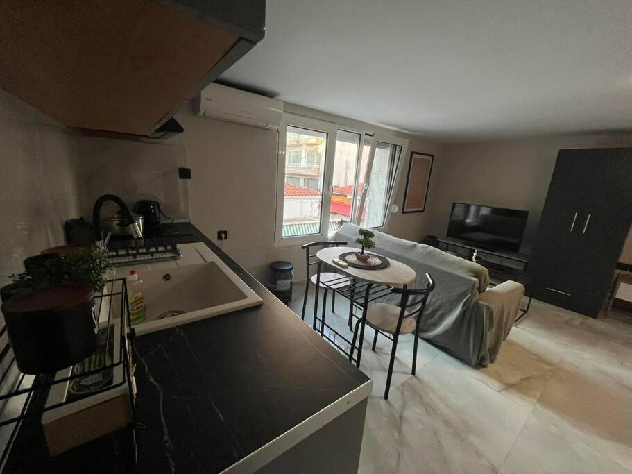Cozy Studio In Alexandroupolis エクステリア 写真